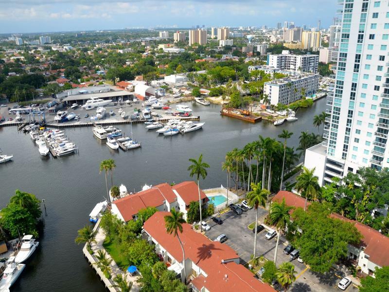 Апартаменты Riviera Luxury Living At River Oaks Marina And Tower Майами Экстерьер фото