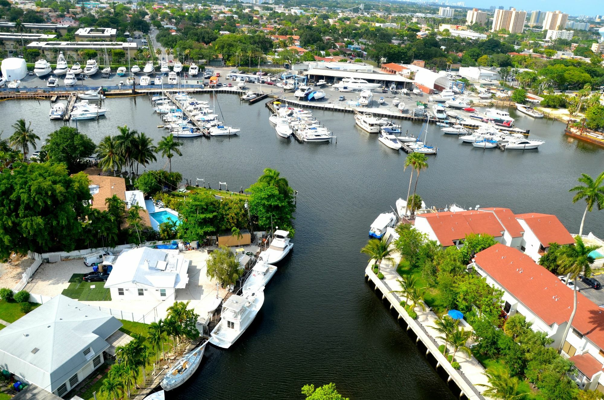 Riviera Luxury Living At River Oaks Marina And Tower Майами Экстерьер фото