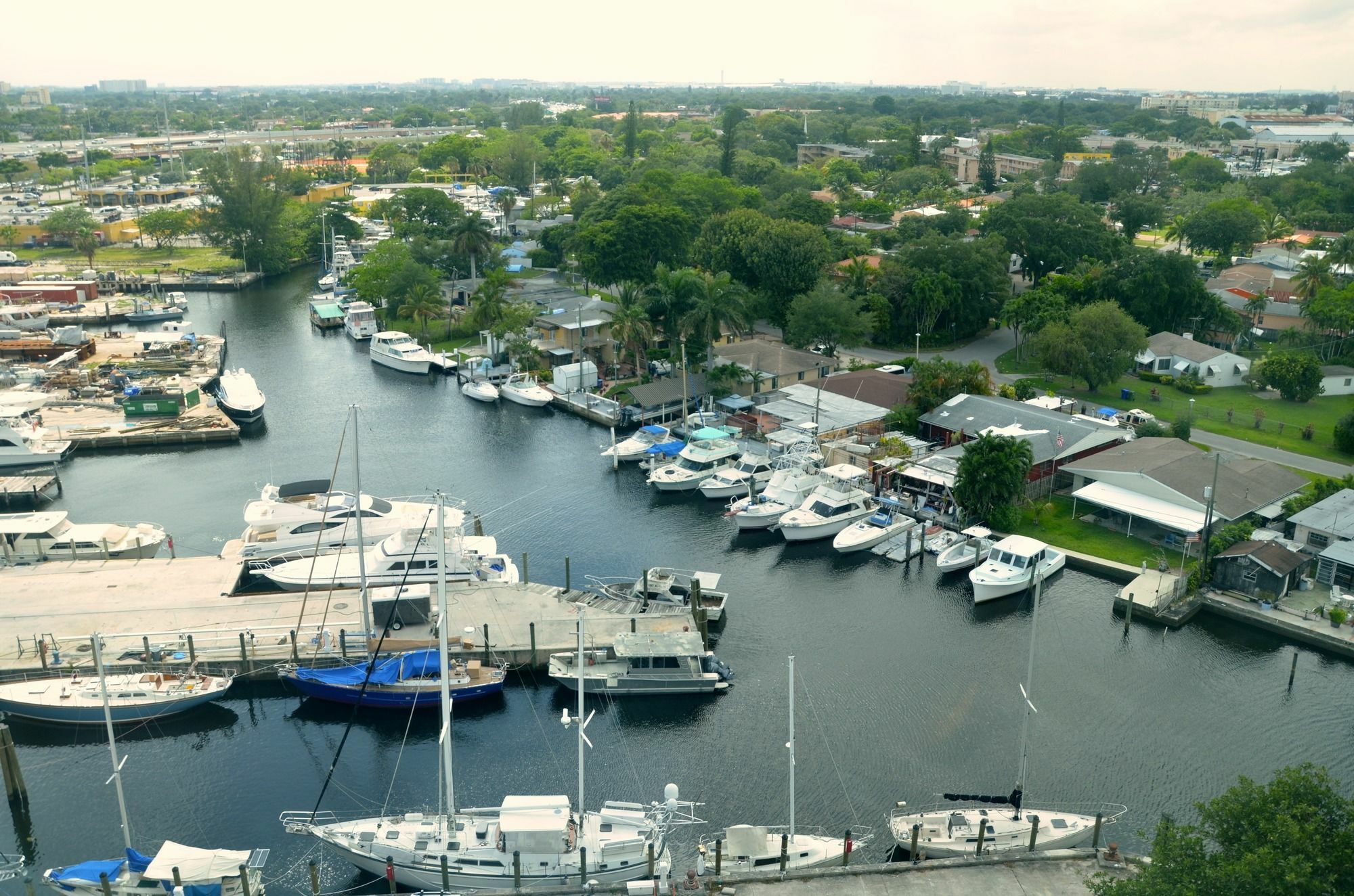 Riviera Luxury Living At River Oaks Marina And Tower Майами Экстерьер фото